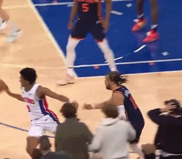 1709004655321027485.gif GIF.gif